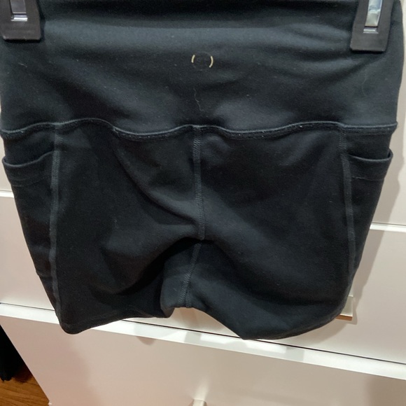 Gilly Hicks shorts side pockets XS - Picture 3 of 5